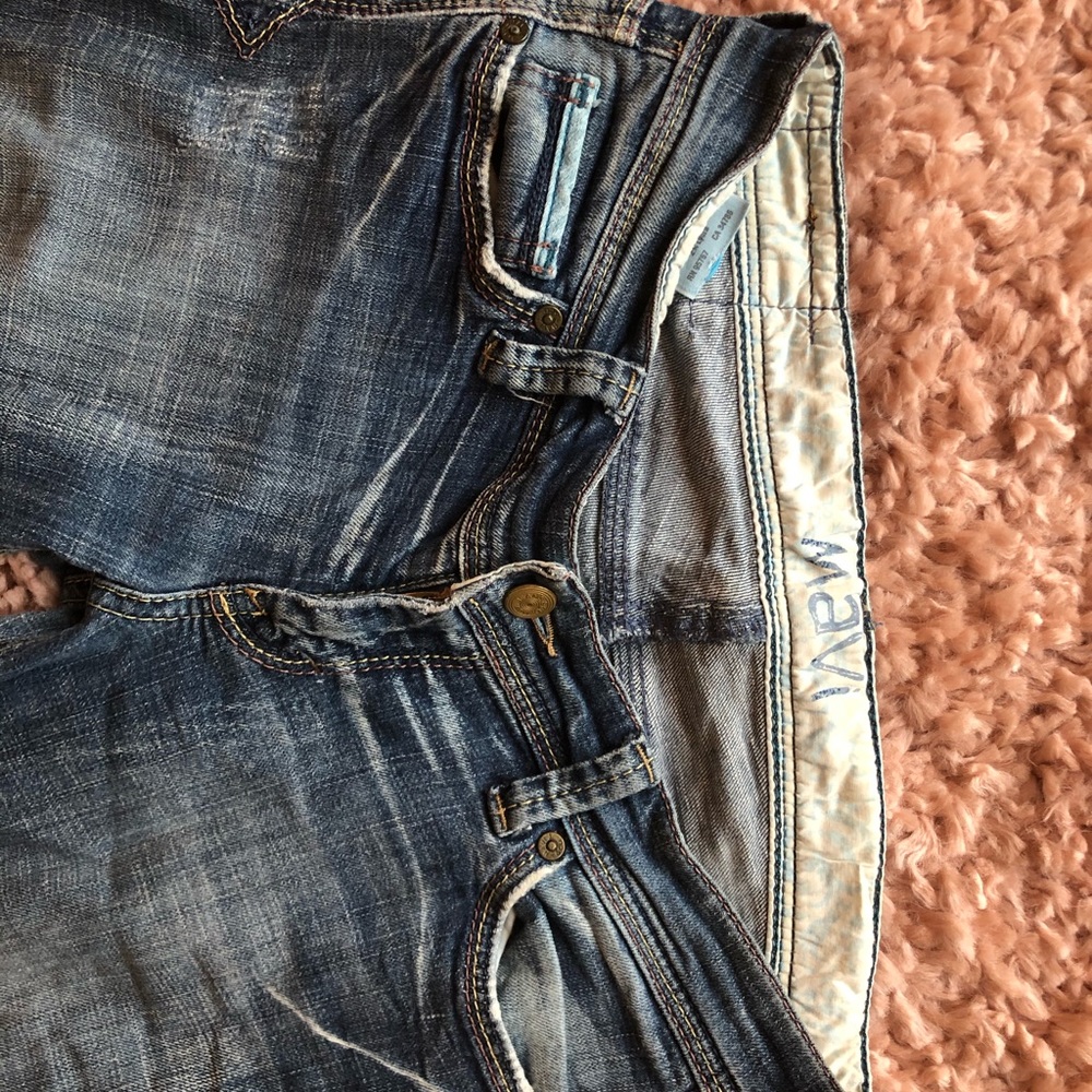 Distressed MAVI Jeans! - Picture 5 of 5